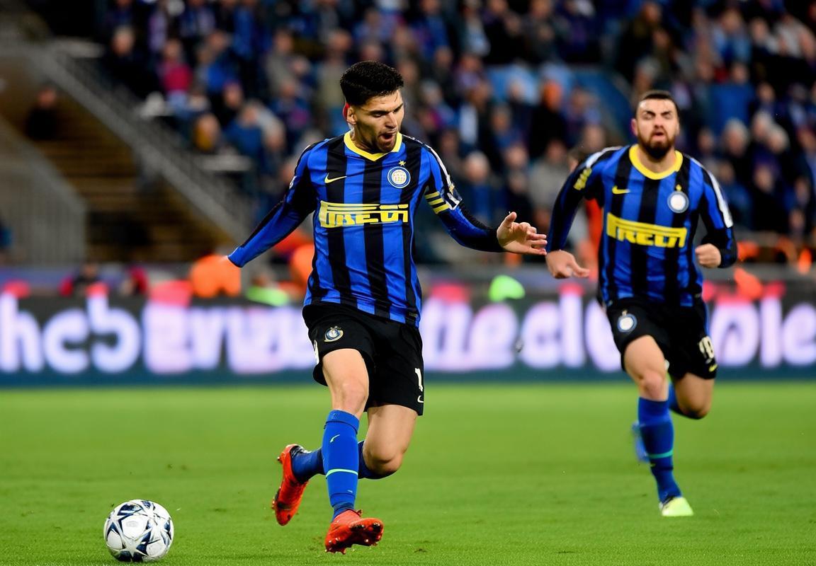 2010年湖人对决篮网的精彩瞬间与赛季回顾分析